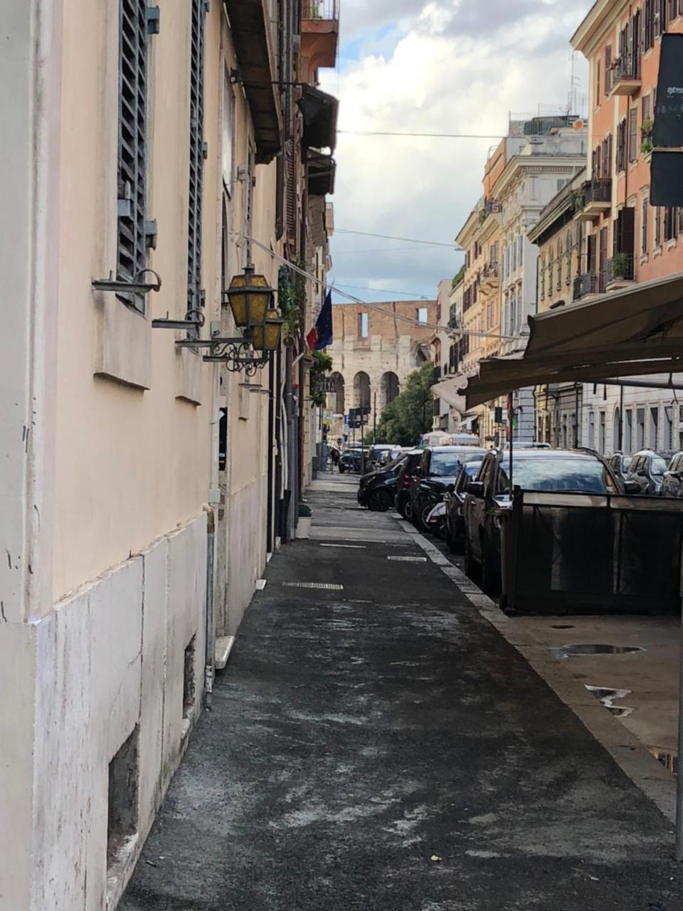 Residenza Giulia Al Colosseo Rome Luaran gambar
