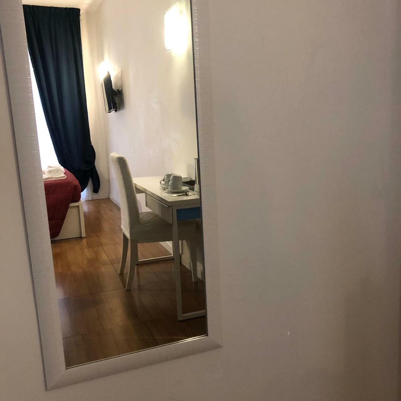 Residenza Giulia Al Colosseo Rome Luaran gambar